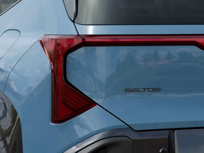 2027 Kia Seltos - view 11