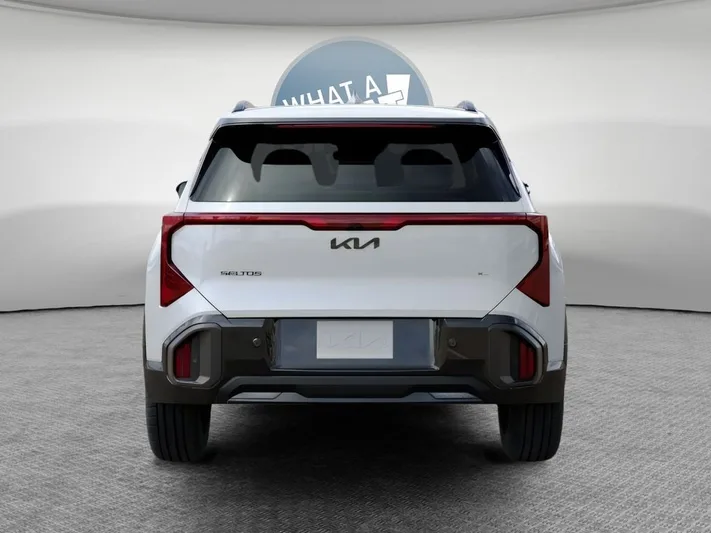 2027 Kia Seltos - view 5