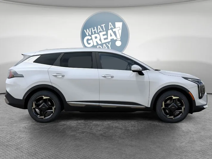 2026 Kia Sportage - view 7
