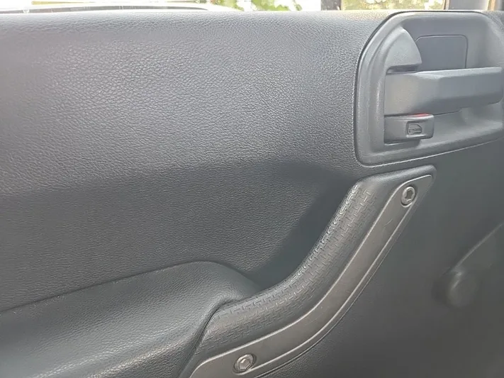2015 Jeep Wrangler - view 18