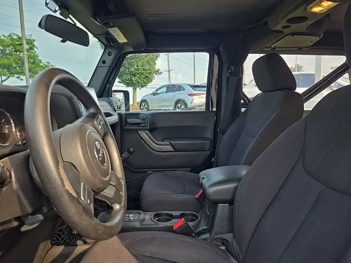 2015 Jeep Wrangler - view 29