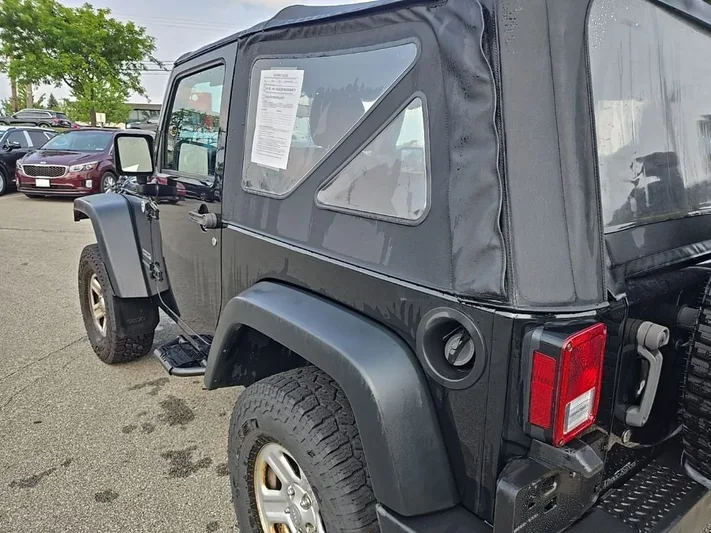 2015 Jeep Wrangler - view 5