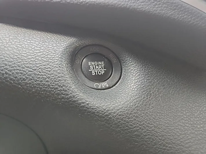 2018 Jeep Cherokee - view 30
