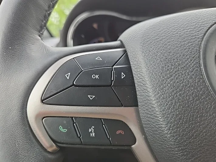 2019 Jeep Grand - view 14