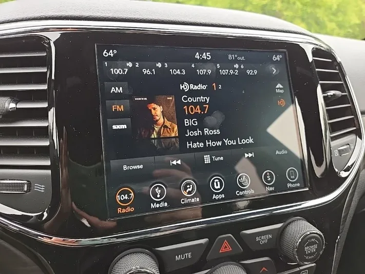 2019 Jeep Grand - view 20