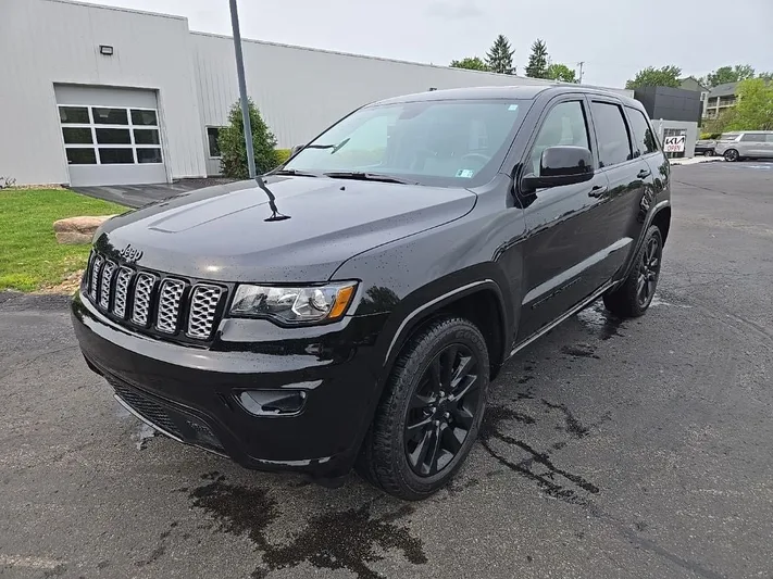 2019 Jeep Grand - view 9
