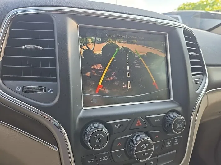 2015 Jeep Grand - view 14