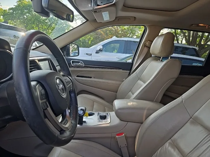 2015 Jeep Grand - view 26