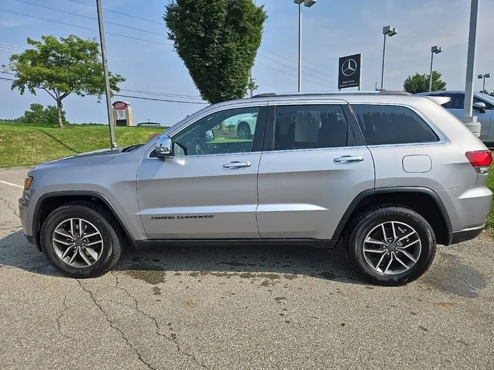 2020 Jeep Grand - view 10