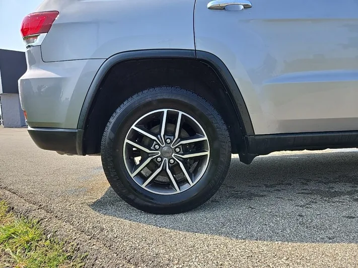 2020 Jeep Grand - view 13