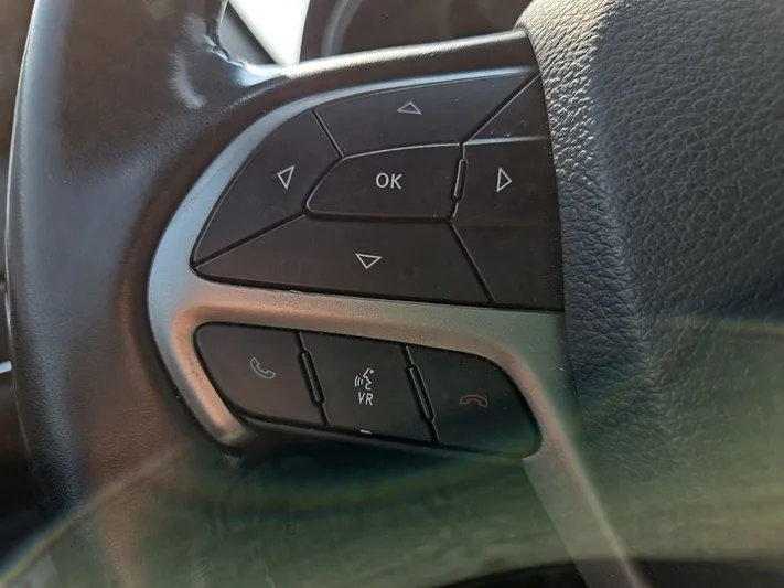 2020 Jeep Grand - view 17