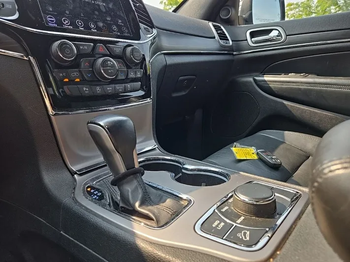 2020 Jeep Grand - view 26