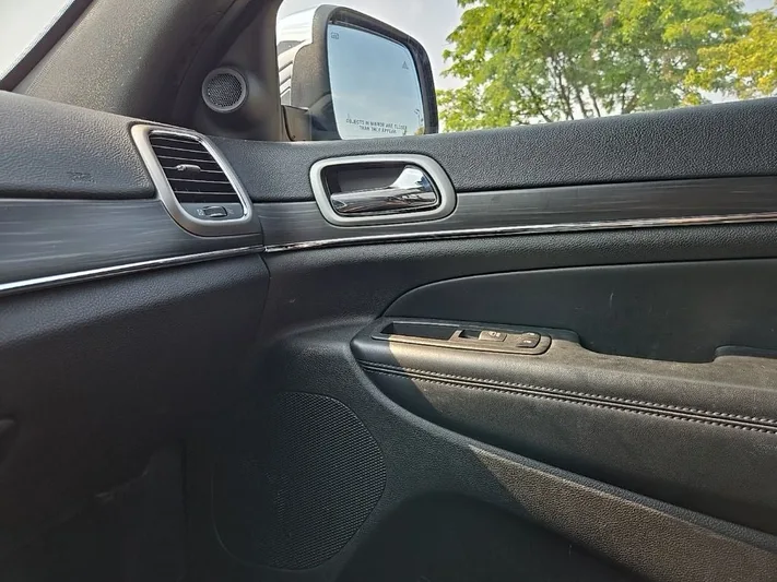 2020 Jeep Grand - view 27