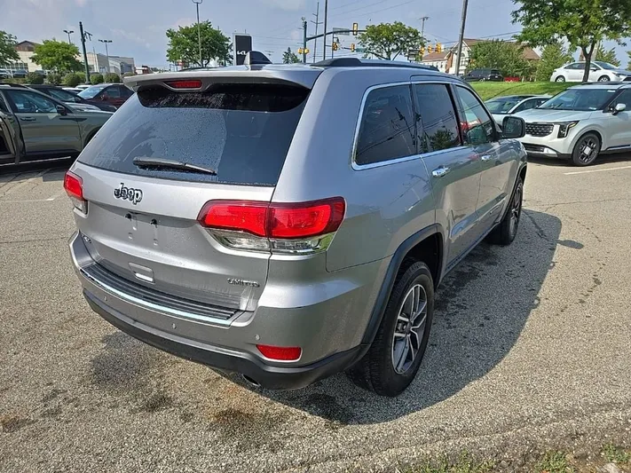 2020 Jeep Grand - view 3
