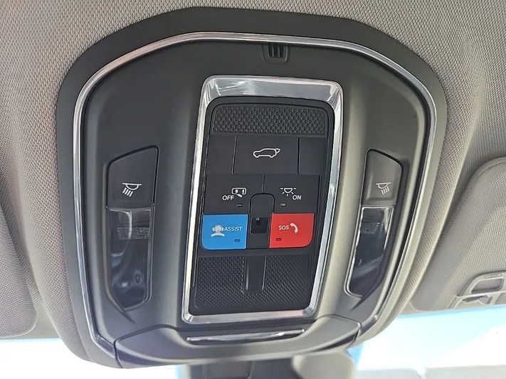2023 Jeep Grand - view 18