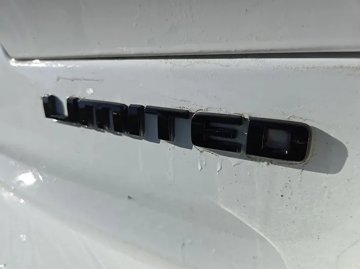 2023 Jeep Grand - view 4