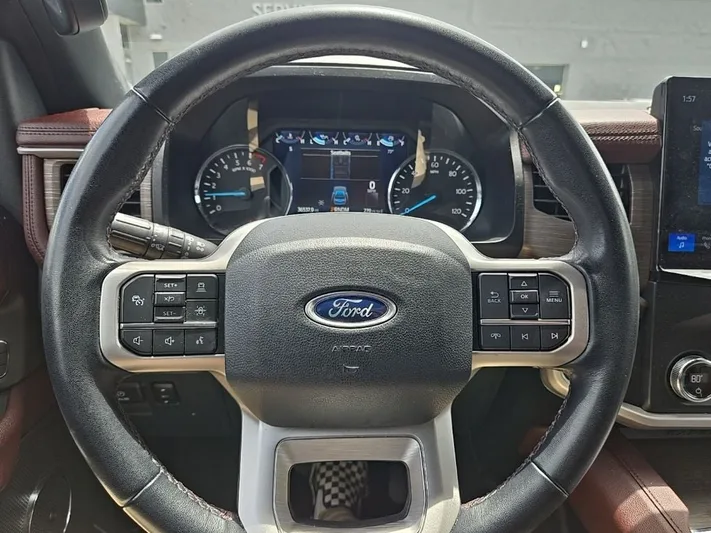 2022 Ford Expedition - view 14