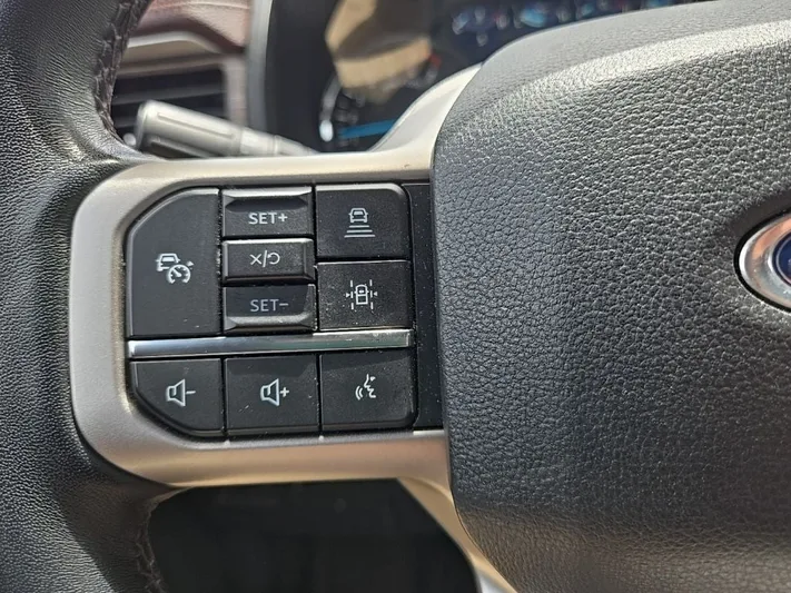 2022 Ford Expedition - view 15