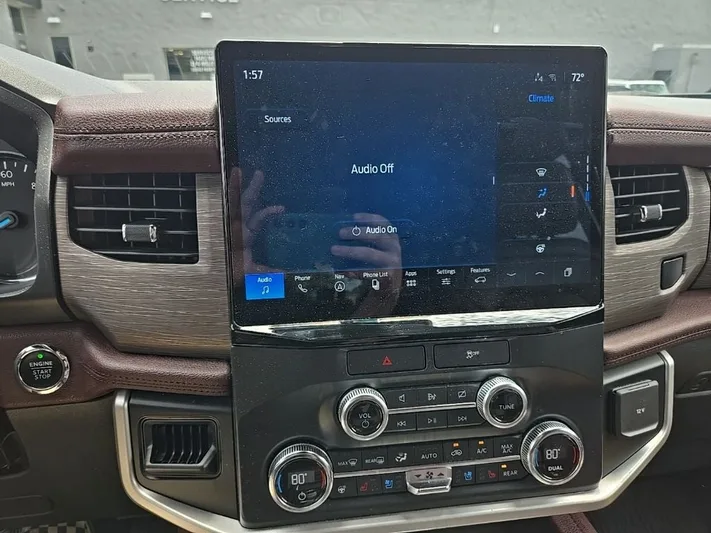 2022 Ford Expedition - view 21