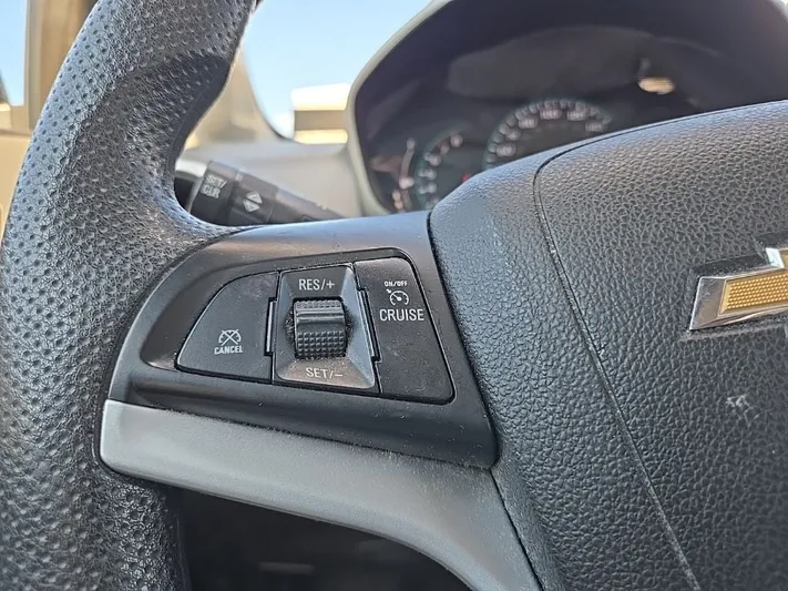 2018 Chevrolet Sonic - view 17