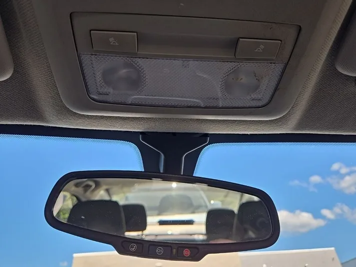 2018 Chevrolet Sonic - view 21
