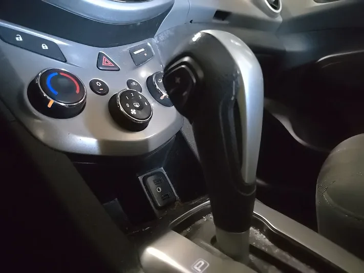 2018 Chevrolet Sonic - view 27