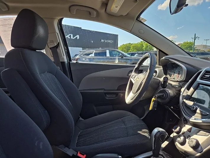 2018 Chevrolet Sonic - view 32
