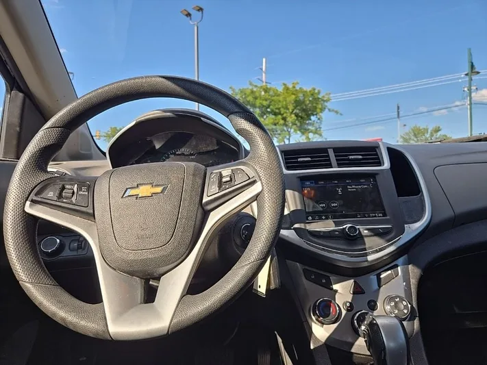 2018 Chevrolet Sonic - view 33