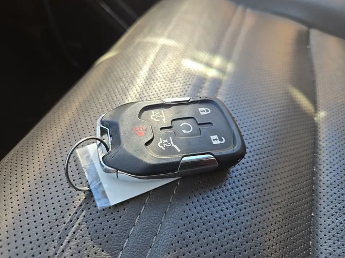 2020 GMC Yukon - view 12