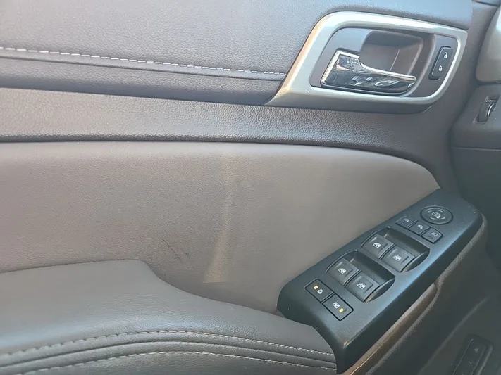 2020 GMC Yukon - view 18