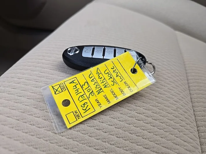 2013 Nissan Altima - view 12