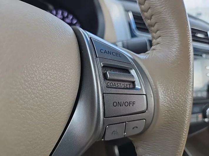 2013 Nissan Altima - view 15