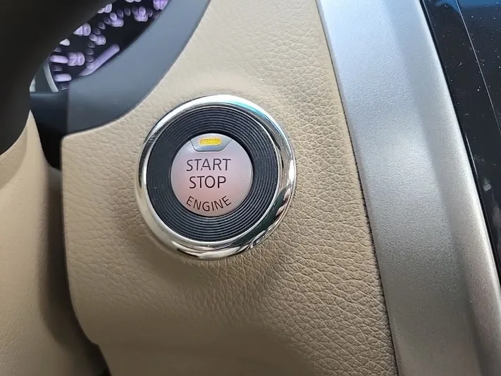 2013 Nissan Altima - view 27
