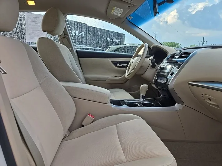 2013 Nissan Altima - view 33