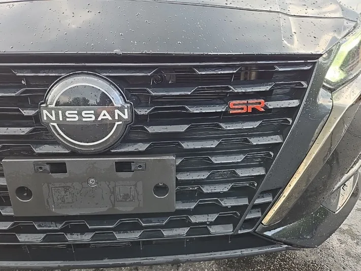 2024 Nissan Altima - view 14
