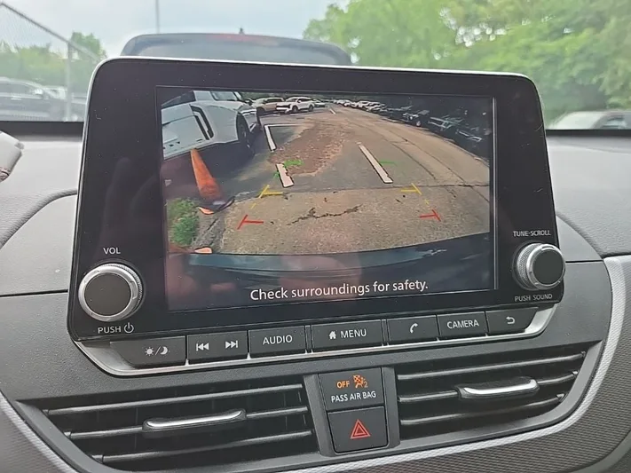 2024 Nissan Altima - view 26