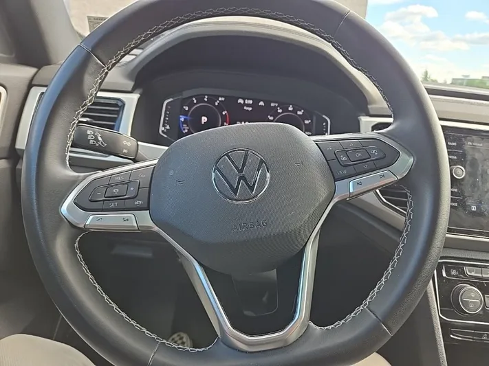 2023 Volkswagen Atlas - view 14