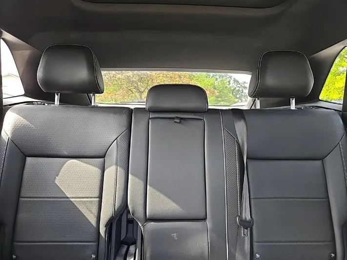 2023 Volkswagen Atlas - view 23