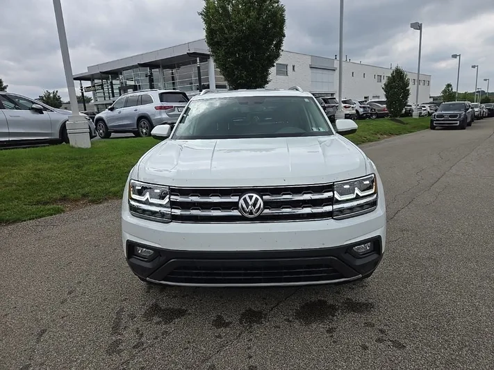 2019 Volkswagen Atlas - view 10
