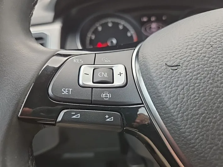 2019 Volkswagen Atlas - view 13
