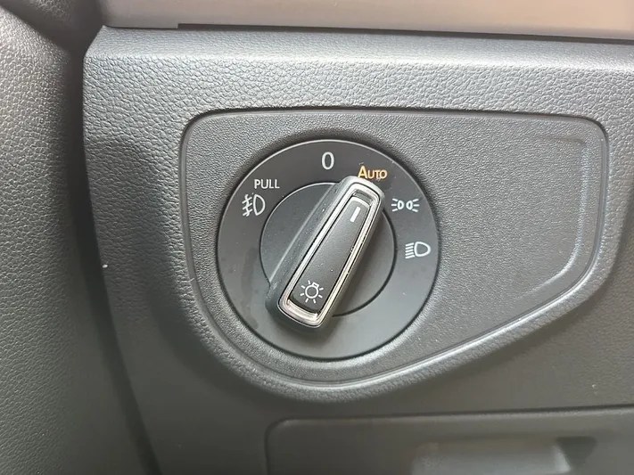 2019 Volkswagen Atlas - view 18