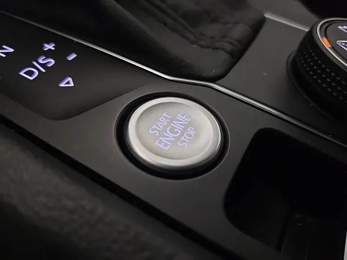 2019 Volkswagen Atlas - view 22