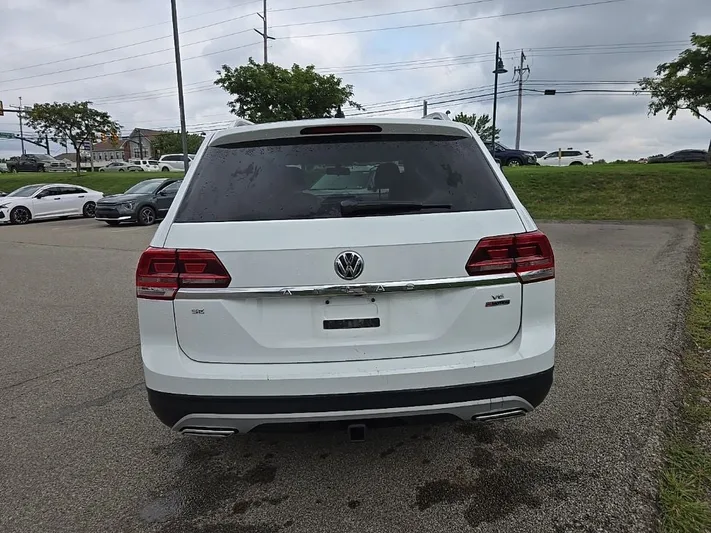 2019 Volkswagen Atlas - view 4