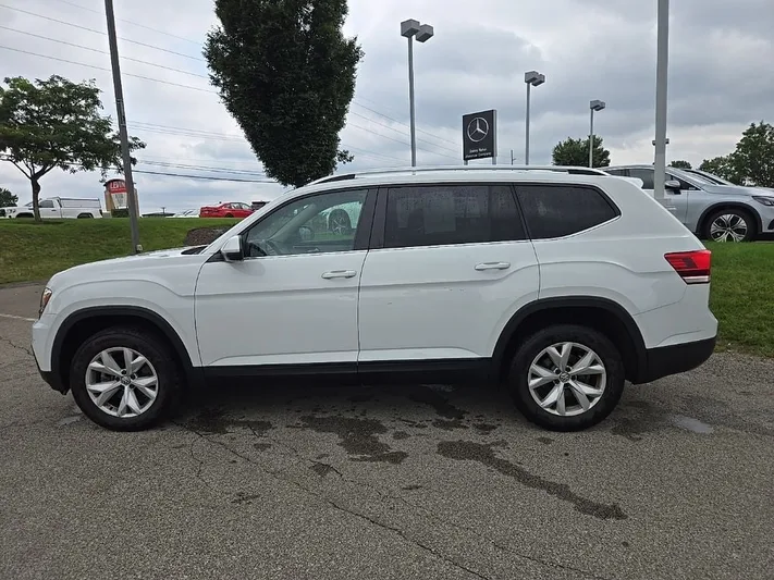 2019 Volkswagen Atlas - view 7