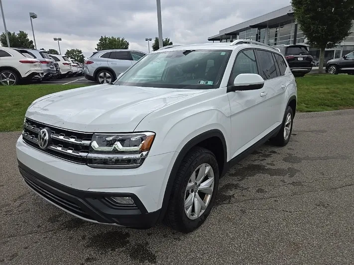 2019 Volkswagen Atlas - view 9