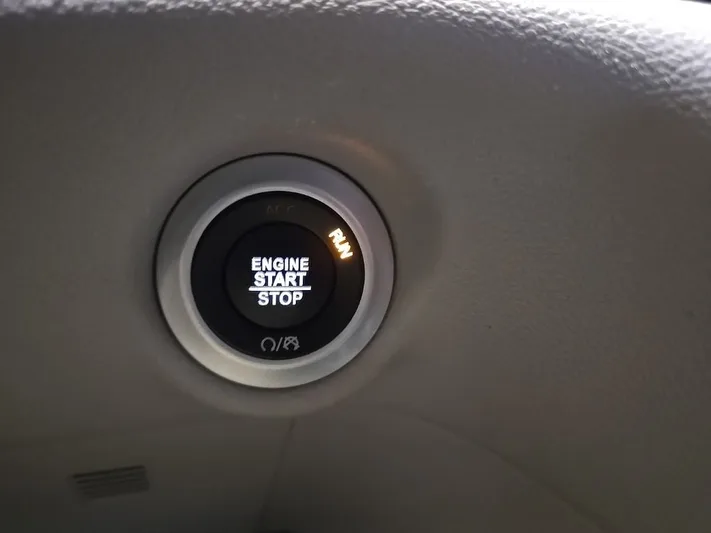 2023 Chrysler Pacifica - view 28