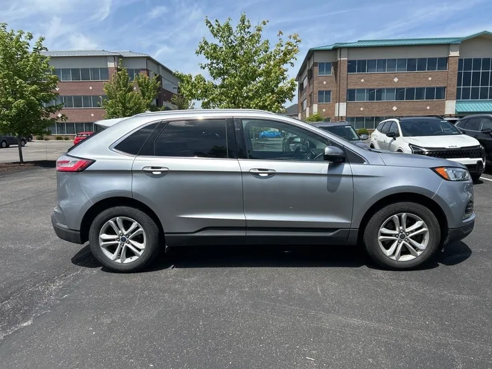 2020 Ford Edge - view 8