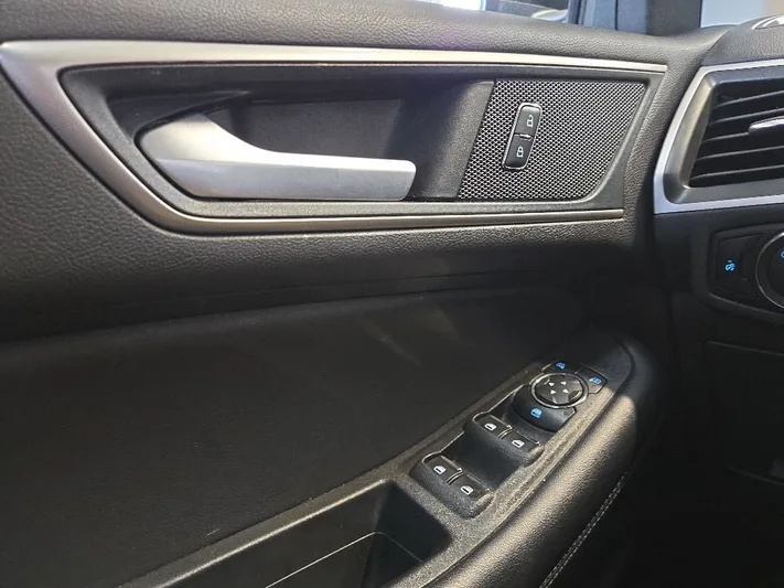 2024 Ford Edge - view 23