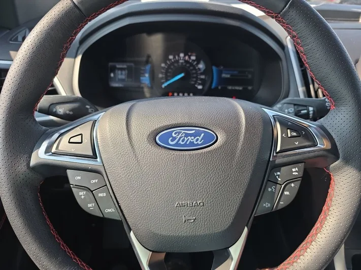 2023 Ford Edge - view 15