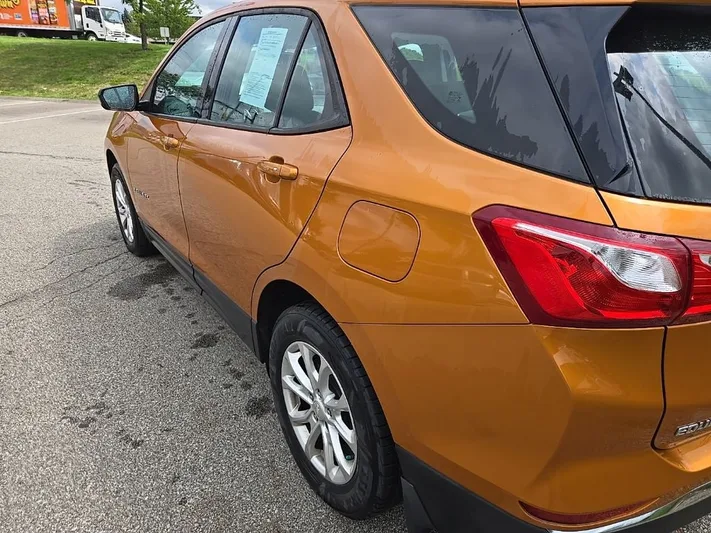 2018 Chevrolet Equinox - view 5